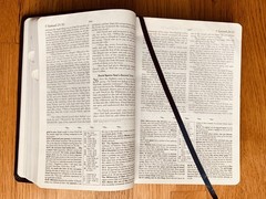 Nelson’s Study Bible NKJV 2885NB Blue Bonded Leather 1997 New King James Version