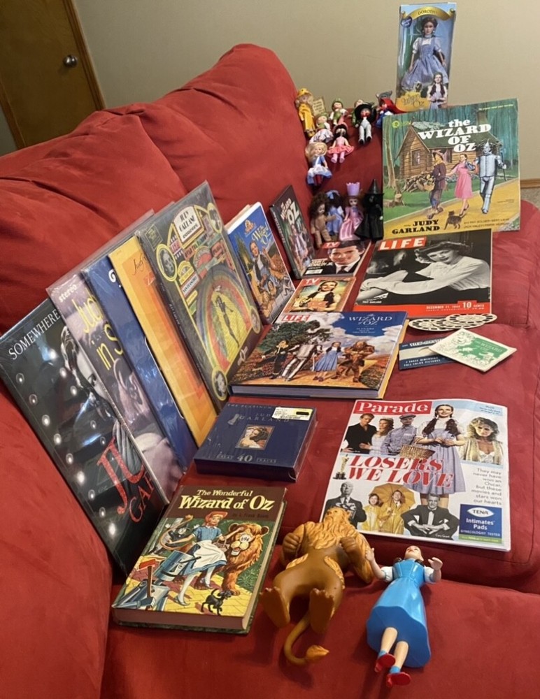 31Wizard of Oz/Judy Garland/JFK Jr, 6 Vinyls,TV Guides/Life, Dolls, VHS/DVD
