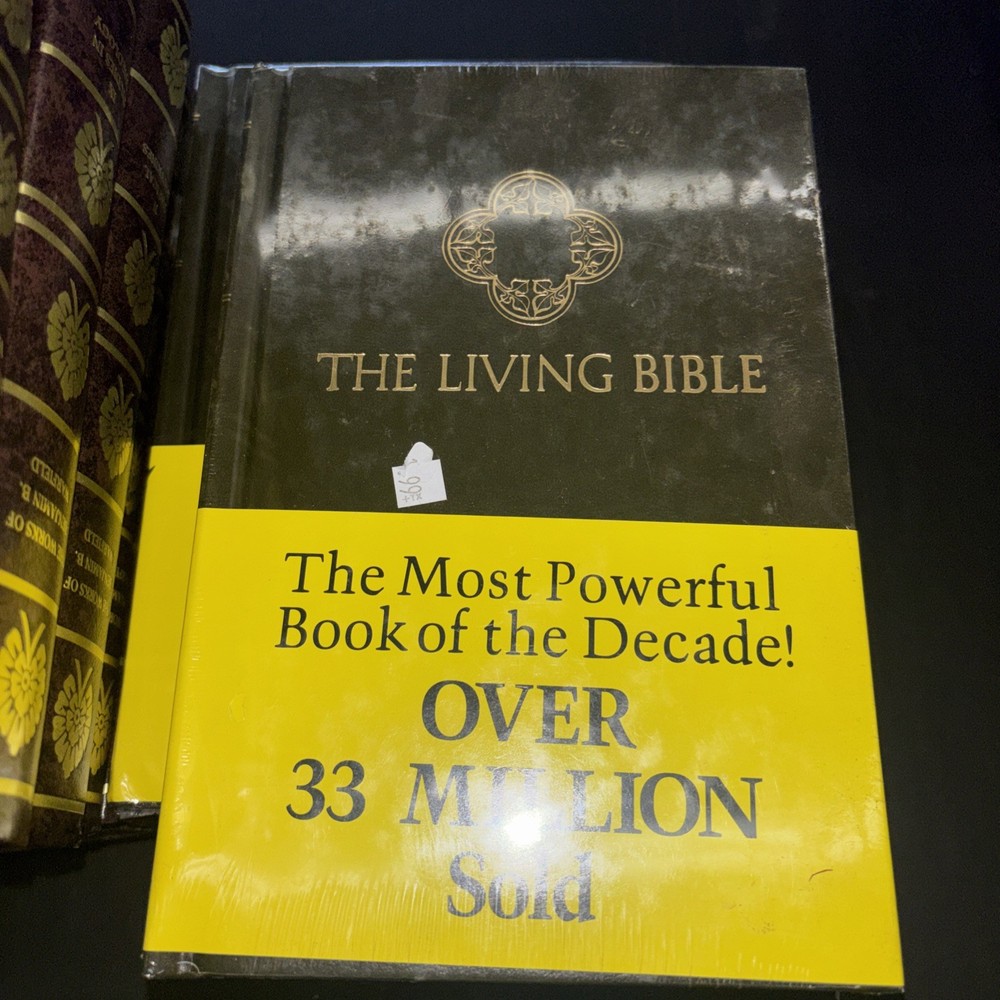 The Living Bible by Kenneth N. Taylor 67th Big Printing Green Cloth. NEW