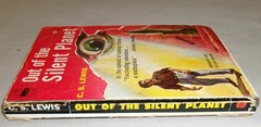 C S LEWIS OUT OF THE SILENT PLANET BOOK 1946 1949 AVON PB 1ST PRINT MACMILLIAN