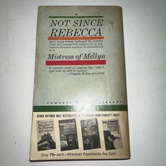 Mistress of Mellyn Victoria Holt vintage gothic romance suspense 1969 paperback