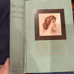 L M Montgomery / Chronicles of Avonlea, 17th impression, 1928