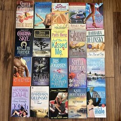 Lot of 20 Modern Day Contemporary Suspense Romance Book Best Seller Authors Mix