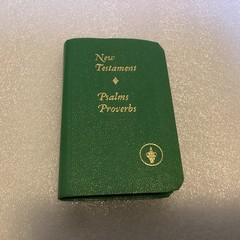 New Testament Psalms Proverbs Pocket Size Bible The Gideons International Green