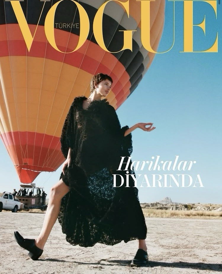 vogue Turkey October 2025 Nora Svenson, Mikey Madison Amelia Gray Marilyn Monroe