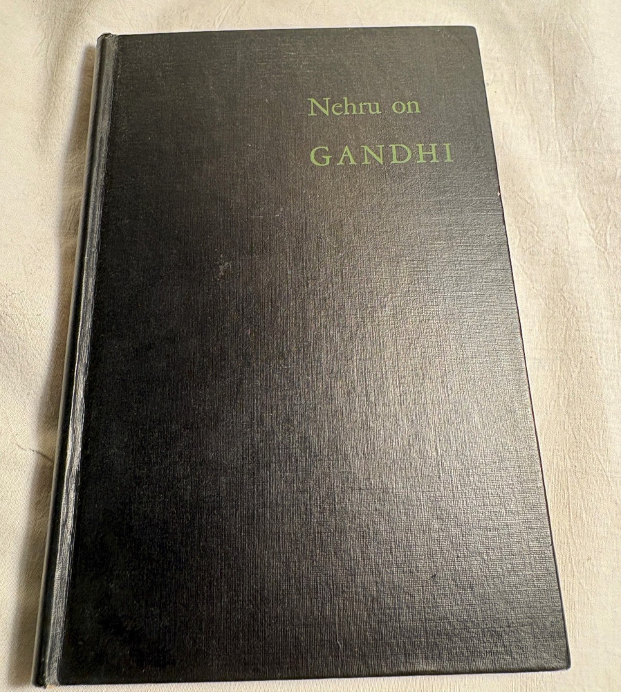 Nehru On Gandhi (Jawaharlal Nehru – 1948) (ID:15160) w/o dust jacket 2nd