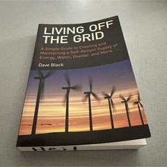 Living Off the Grid by Dave Black Paperback Sustainable Living Reference