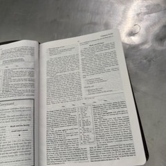 Nelson’s NKJV Study Bible 2885NBG Gilded Bonded Leather