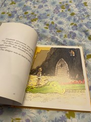 BOOK Munsch Mini Treasury One Robert Munsch Michael Martchenko Kusugak Vladyyana