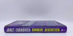 Janet Evanovich Smokin’ Seventeen A Stephanie Plum Novel-308 pages Exciting