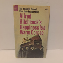 Alfred Hitchcock Happiness Is a Warm Corpse PB Dell Horror Mystery