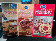 Vintage Pillsbury Betty Crocker Cookbook Lot Recipes Baking Desserts 13