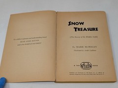 Snow Treasure The Rescue of Hidden Gold by Marie McSwigan 1958 TAB TX152 PB Book