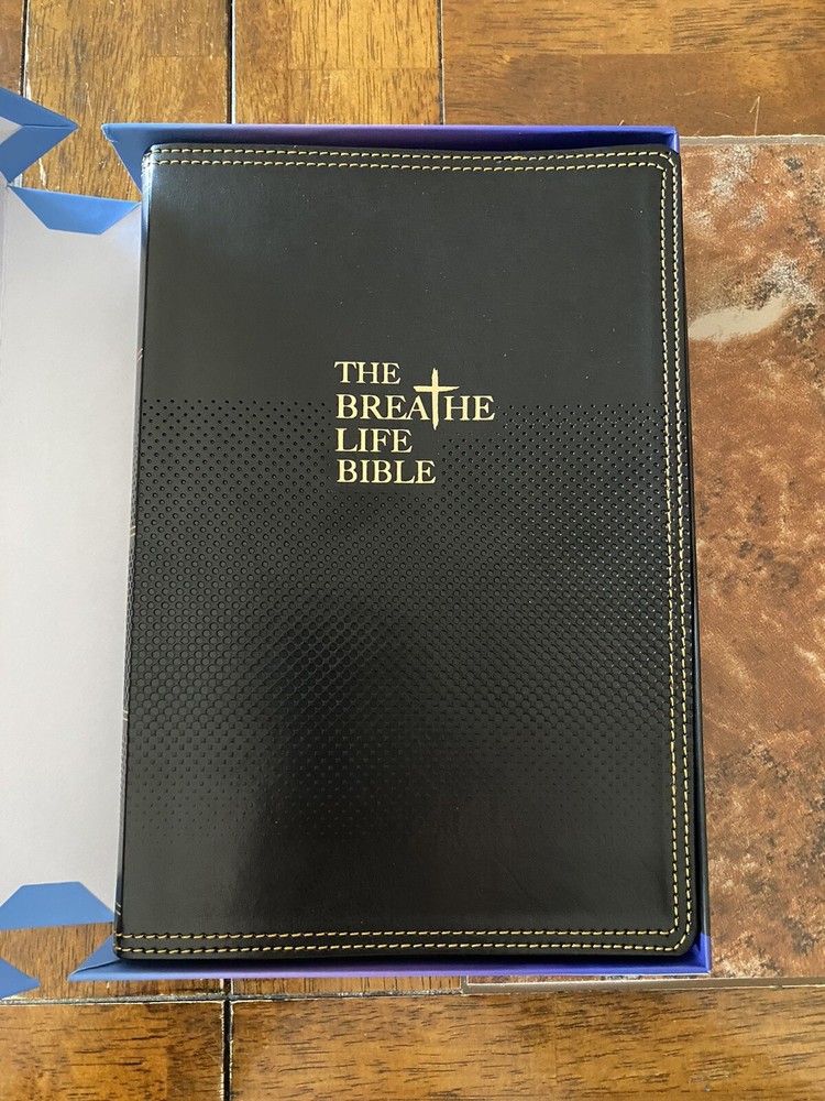 The Breathe Life Holy Bible : Faith in Action by Zondervan Staff and Thomas..New