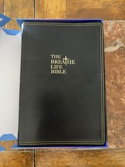 The Breathe Life Holy Bible : Faith in Action by Zondervan Staff and Thomas..New