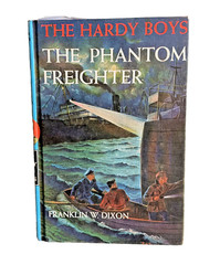 THE HARDY BOYS BOOK #26 THE PHANTOM FREIGHTER BLUE MATTE COVER 216 PAGES
