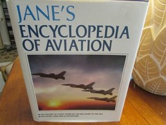 Vintage Aviation Coffee Table Book JANE’S ENCYCLOPEDIA OF AVIATION 960 Pages