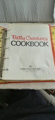 Betty Crocker’s Cookbook Hardcover VINTAGE 1976. 26th Printing. Good Shape