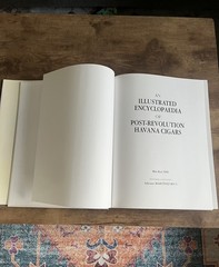 1ST EDITION Illustrated Encyclopaedia Post Revolution Havana Cigars Cuba MIN RON