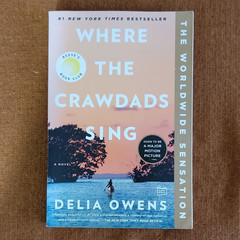 Where the Crawdads Sing by Delia Owens Paperback Fiction Novel (English) Reese’s