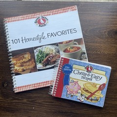 Gooseberry Patch Lot of 2 Cookbooks Cheap & Easy Recipes 101 Homestyle Recipes