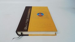 Moving Pictures- BCA Luxury Edition, Terry Pratchett, BCA, 2002,