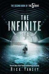 The Infinite Sea: The Second Book of the 5th Wave – Paperback – VERY GOOD