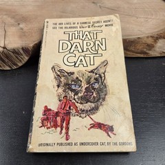 THAT DARN CAT by The Gordons Vintage 1965 Bantam paperback DISNEY MOVIE TIE IN
