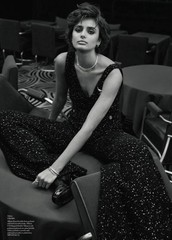 Vogue Turkey Turkish Vogue October 2023 Taylor Hill Fast Shipping Worldwide