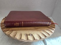 Vtg “The Living Bible” Paraphrased Red Cowhide Leather 5″ X 1 1/4″ X 7 1/4″ EUC