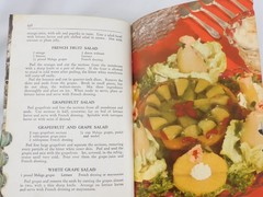 Vintage Cook BookAmerican Woman’s 1940 Culinary Arts Institute Illus 815 Pgs