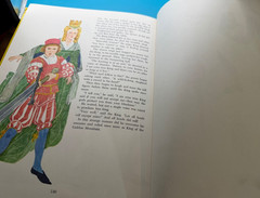 Grimm’s Fairy Tales 1977 Golden Book Deluxe Hardcover Benvenuti Illus 140 Pages