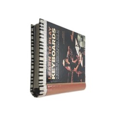LEARN TO PLAY KEYBOARDS, A Guide To Playing Piano And All Electronic Keyboard