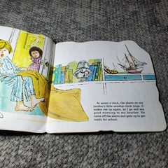The Clock Book Donna Kelly 1981 Golden Shape Book Children’s Illustrated Golden