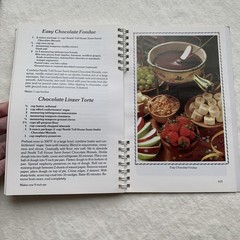 Toll House Heritage Cookbook by Nestle Kitchens 1980 with Coupons