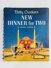 Betty Crocker’s New Dinner for Two Cookbook 1960s Hardcover 156 pages
