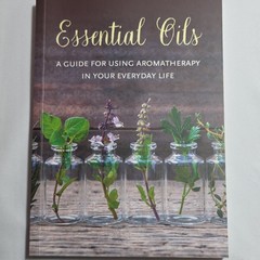 Wellfleet Press Essential Oils Guide Iside Sarmiento Paperback 2016 Aromatherapy