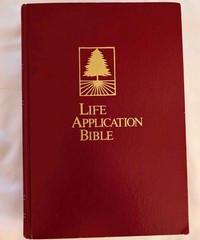 NIV Life Application Bible Hardcover 1991 Tyndale Red 9×7 Inches Zondervan