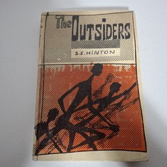 THE OUTSIDERS by S. E. HINTON 1967 Reinforced Binding VIKING PRESS Ex Libris