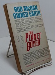 The Planet Buyer by Cordwainer Smith – Pyramid R-1084
