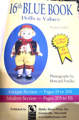 16th Blue Book Dolls & Values Antique & Modern Jan Foulke Paperback 336 Pages