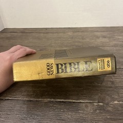 Vtg 1976 Good News Bible Today’s English Version Gold Hardcover 480 Pages