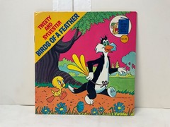Looney Tunes Sylvester and Tweety *Birds of a Feather* Cat Golden Look Book 1977