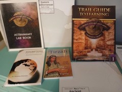TrailGuide To Learning Journeys Through The Ancient World 7 Piece Lot