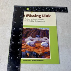The Missing Link (A Benchmark Assessment Book Level 80) – Paperback – Very Good