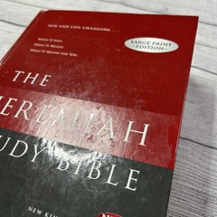 The Jeremiah Study Bible NKJV LARGE PRINT David Jeremiah 2013