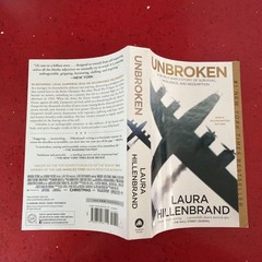 Unbroken by Laura Hillenbrand (2014, Paperback)