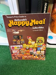 Tomart’s Price Guide to McDonald’s Happy Meal Collectibles by Meredith Williams