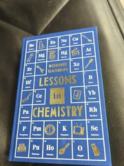 Bonnie Garmus / Lessons in Chemistry SIGNED LIMITED DELUX EDITION W/ SPRAYED 1st