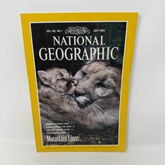 National Geographic Magazine Vintage July 1992 – Lions Albania Trobriand